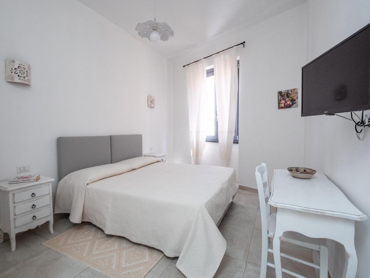 Affittacamere Solki SantʼAntìoco 외부 사진